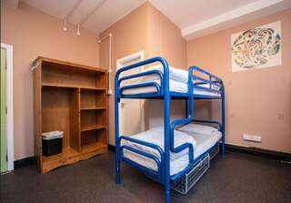 Хостелы Kinlay House Dublin Дублин Двухместный номер с 2 отдельными кроватями и общей ванной комнатой-1